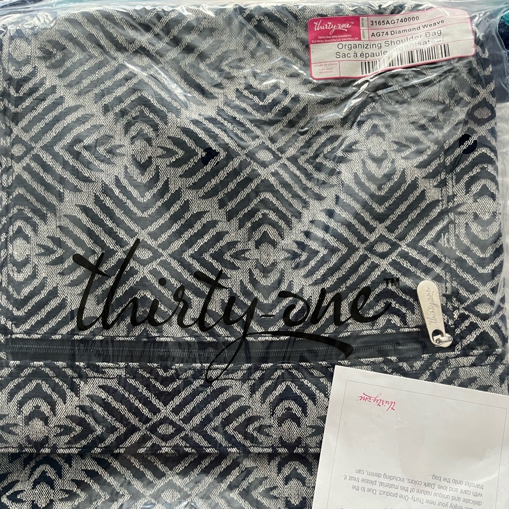 Organizing Shoulder Bag - Diamond Weave